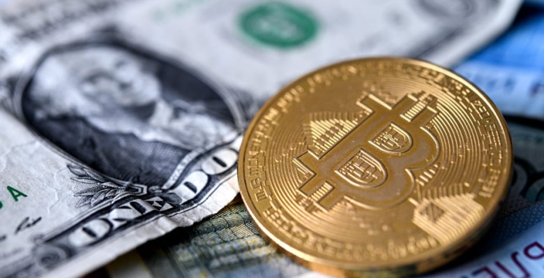 Цена биткоина впервые превысила $94 тыс.