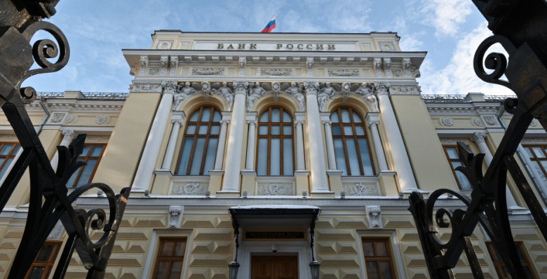 ЦБ РФ: чтобы избежать потерь, банки должны помочь клиентам стать «зелеными»