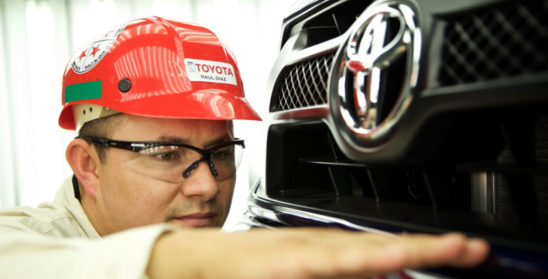 Toyota и ее дочки продадут 10% акций Denso за $4,7 млрд