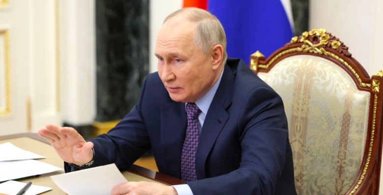 Владимир Путин предложил подготовить шестилетний финансовый план развития РФ
