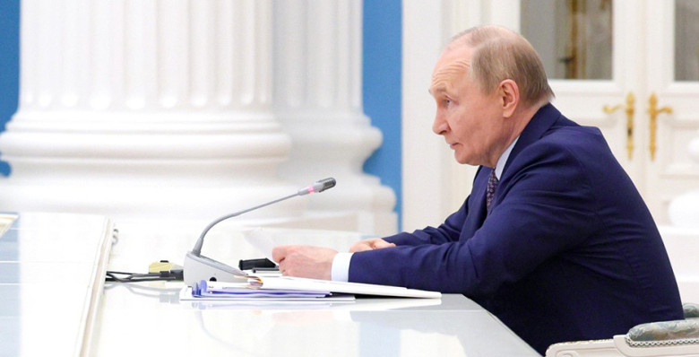 Владимир Путин поручил поддержать развитие российского мессенджера