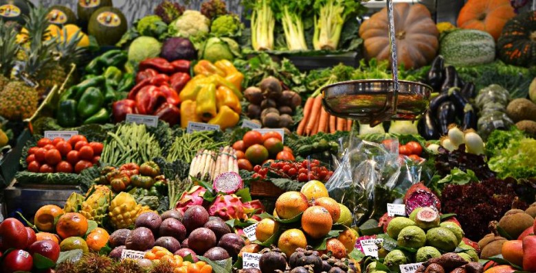 Дмитрий Патрушев поручил стабилизировать цены на продукты за две недели