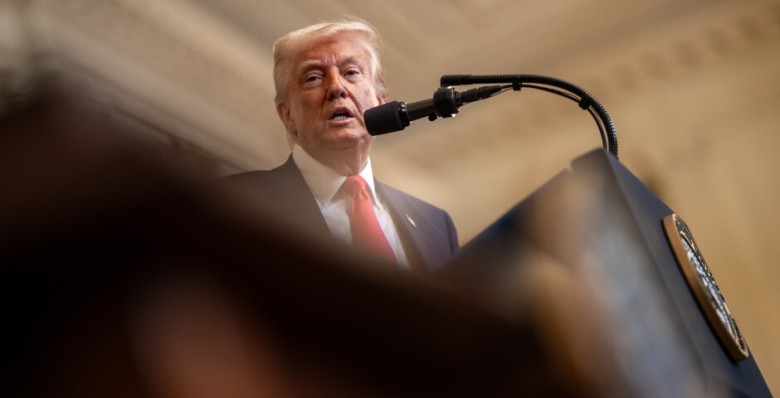 Дональд Трамп приостановил введение пошлин для ряда стран