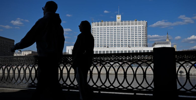 Кабмин внес в Госдуму поправки к бюджету с утроенным на 2025 год дефицитом