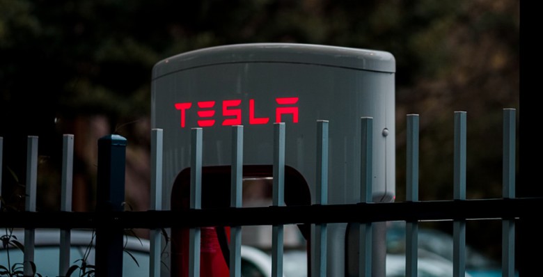 Reuters: Tesla отказалась от закупок в Китае комплектующих для Cybercab и Semi