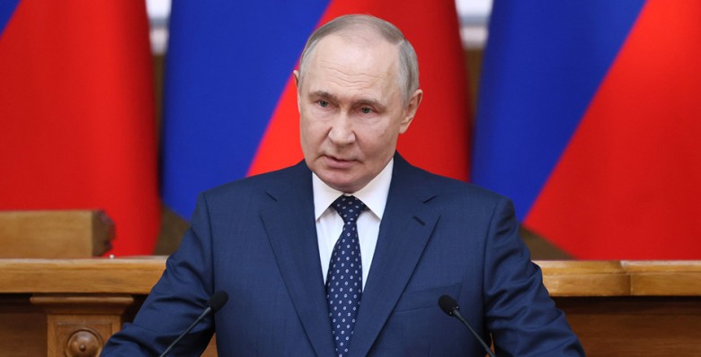 Владимир Путин продлил действие плана обороны России