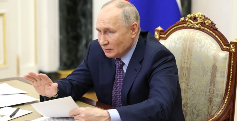 Владимир Путин: экономика России не переходит в режим военного времени