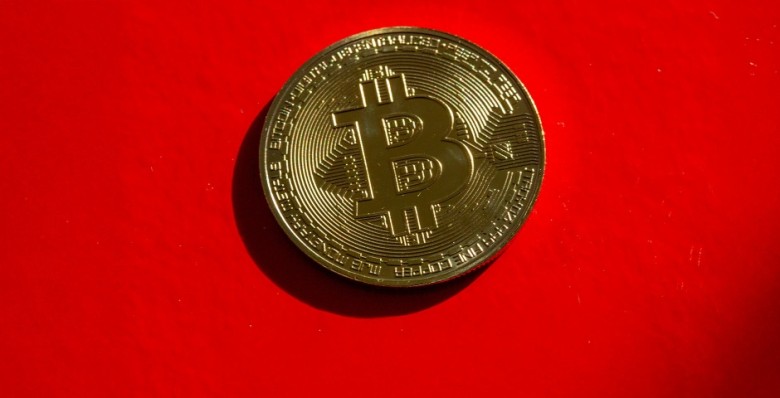 ЦБ готов разрешить торги криптовалютой