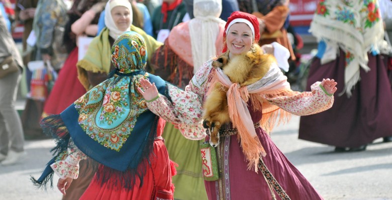 Турист в центре события