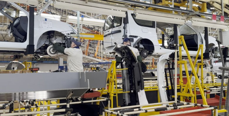 «Автоваз» планирует начать выпуск минивэна в 2027 году