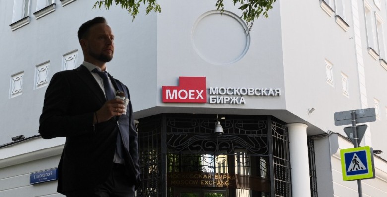 Мосбиржа может возобновить утренние торги на срочном рынке в январе