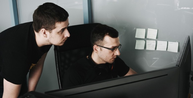 SuperJob: зарплаты айтишников продолжат расти в 2025 году