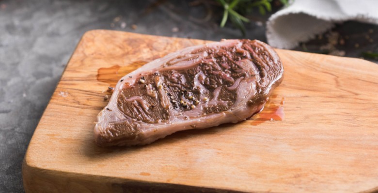 Великобритания первой в Европе одобрила искусственное мясо