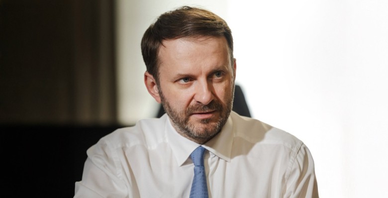 Максим Орешкин назвал два варианта регулирования онлайн-платформ