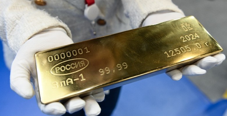Золотые резервы РФ достигли рекордных $207,7 млрд