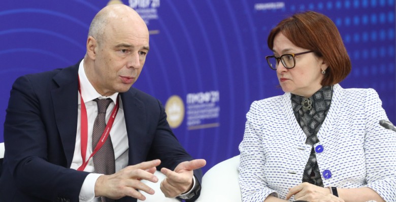 Сохранять стабильность, поддерживать доверие, и чтобы денег на все хватило
